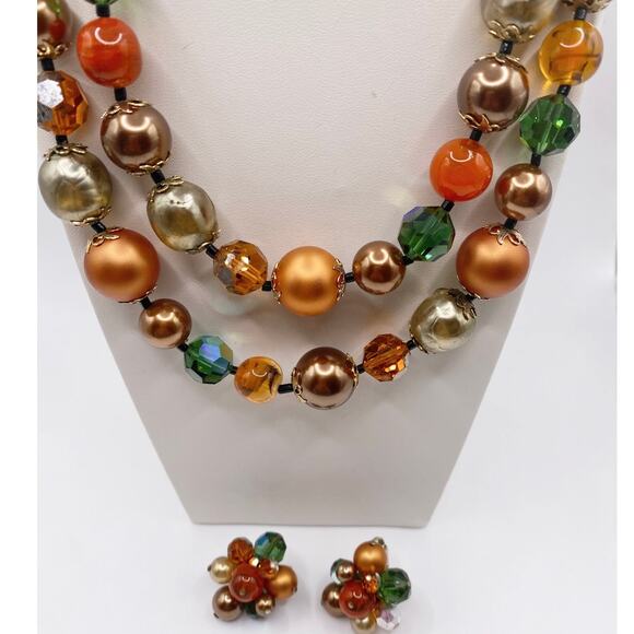 Vendome Lucite Beads Signed Autumn Tones Necklace and Clip On Earrings Set - Picture 4 of 10